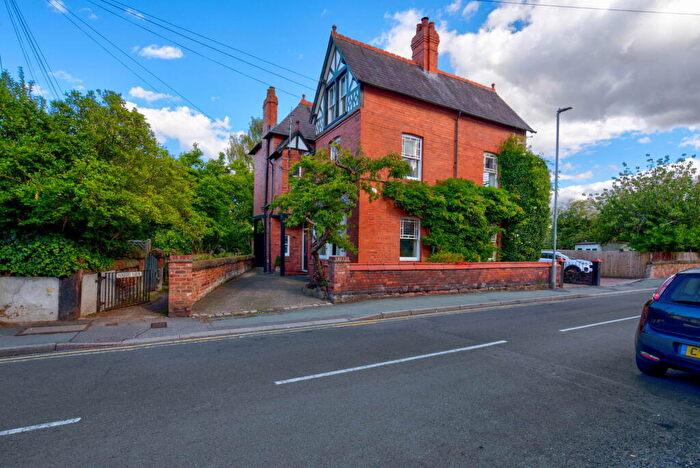 4 Bedroom Semi-Detached House For Sale In Eaton Road, Chester, CH4