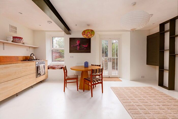 1 Bedroom Flat For Sale In Sussex Place, St Werburghs, BS2