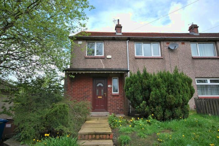 3 Bedroom Semi-Detached House To Rent In Pennine Road, Bacup, OL13