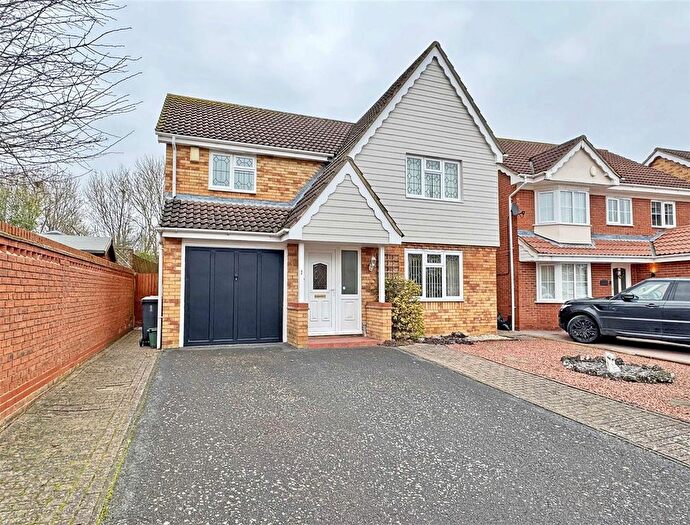 4 Bedroom Detached House For Sale In Shelduck Crescent, Great Notley, Braintree, CM77