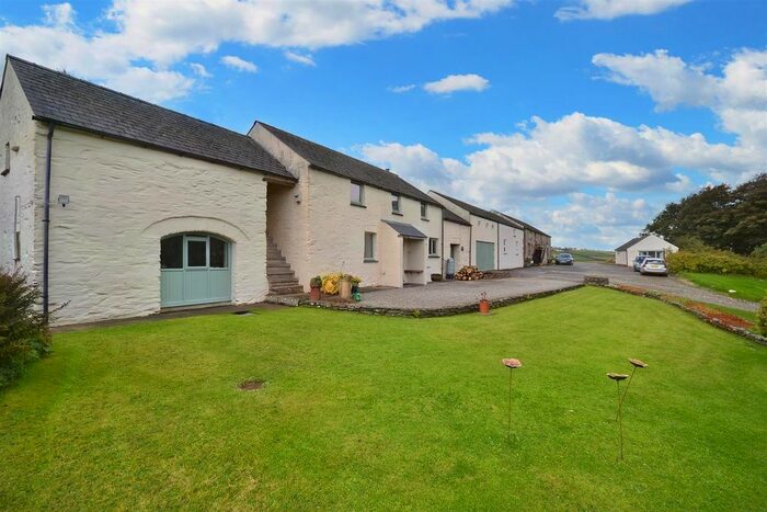 4 Bedroom Semi-Detached House For Sale In Llwyn Y Gorras, Castlemorris, Haverfordwest, SA62
