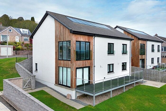 4 Bedroom Detached House For Sale In Strathmore Avenue, Kirriemuir, Angus, DD8