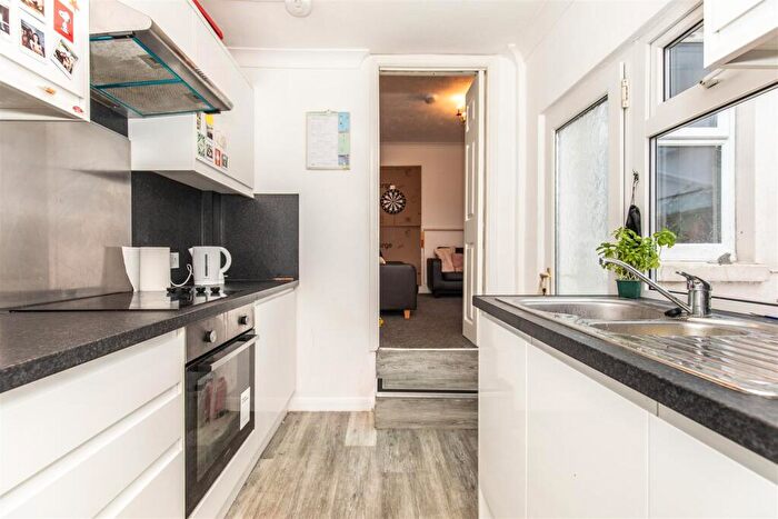 3 Bedroom Terraced House To Rent In Redvers Road, Brighton, BN2