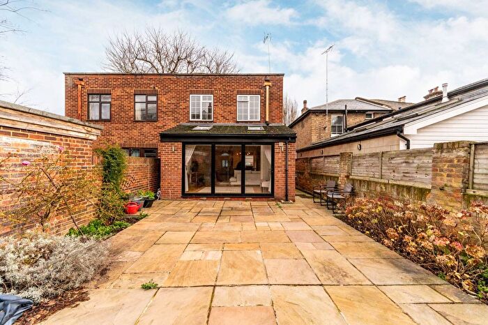 3 Bedroom Property To Rent In Grange Road, Kingston, Kingston Upon Thames, KT1