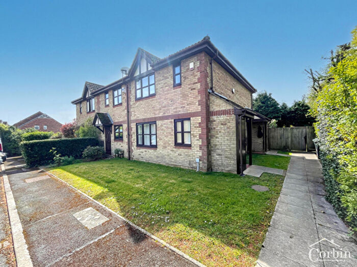 1 Bedroom End Of Terrace House For Sale In Talbot Mews, Bournemouth, BH10