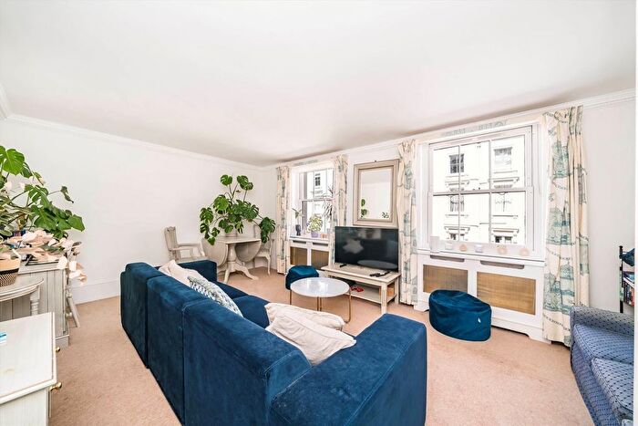 2 Bedroom Flat To Rent In Gloucester Street, Pimlico, SW1V