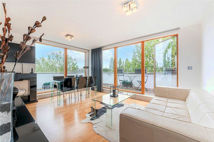 2 Bedroom Flat To Rent In James House, Appleford Road, London, W10