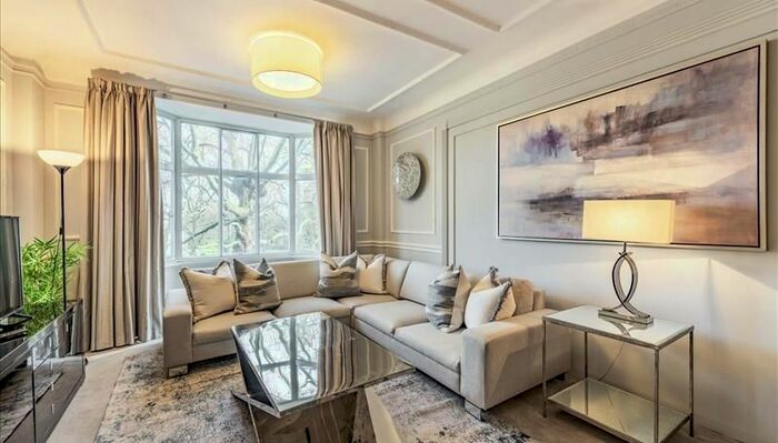 6 Bedroom Flat To Rent In Park Road, London, NW8