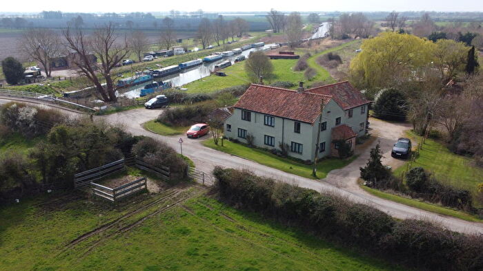 8 Bedroom Detached House For Sale In Bridge House, Green End, Stretham, Ely, Cambridgeshire, CB6