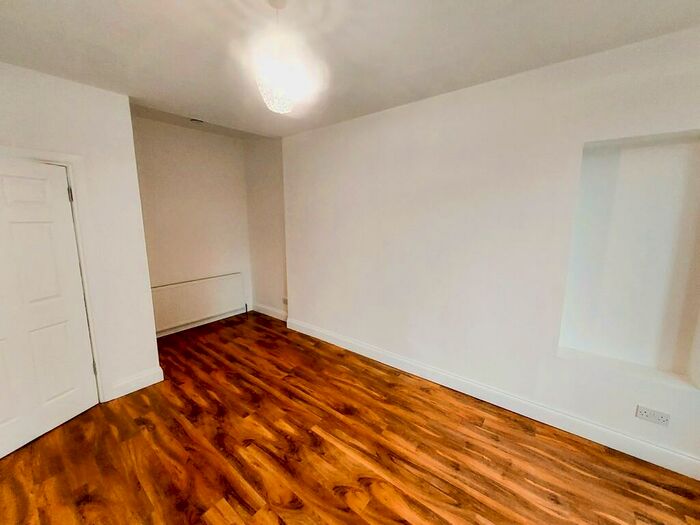 1 Bedroom Flat To Rent In Flat /, Gavinburn Street, Old Kilpatrick, Glasgow, G60