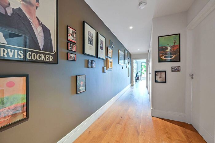 1 Bedroom Flat To Rent In Koops Mill Mews, Bermondsey, London, SE1