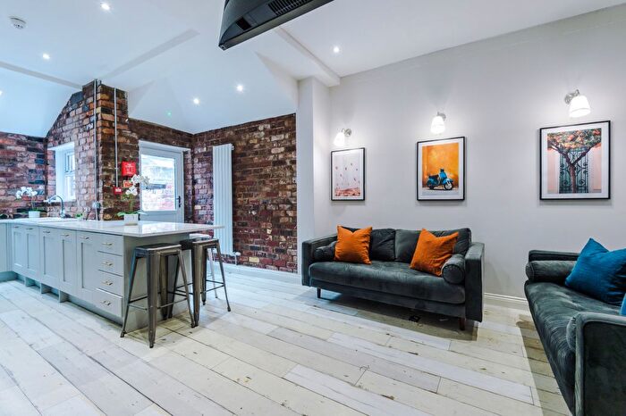 7 Bedroom Property To Rent In Woodcroft Road, Liverpool, L15