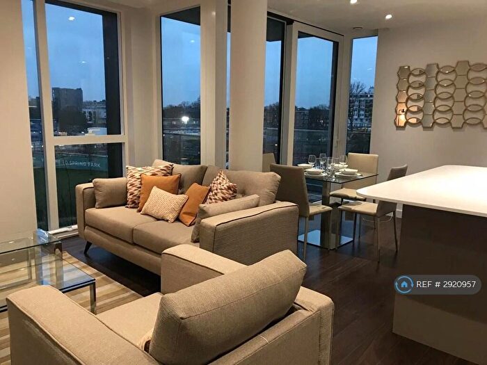 2 Bedroom Flat To Rent In Willowbrook House, London, N4