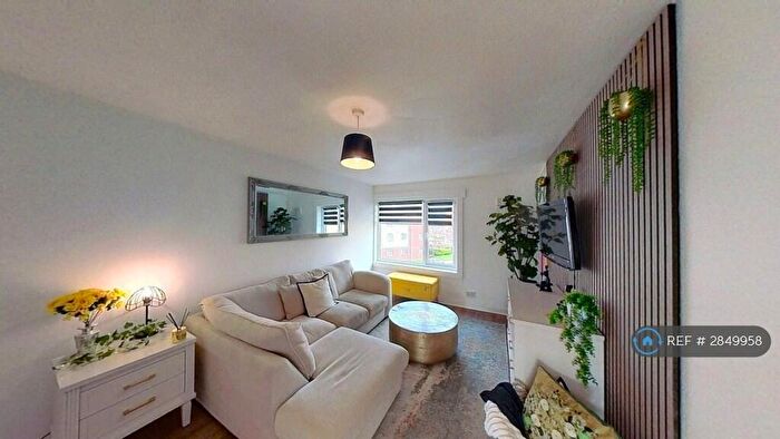 1 Bedroom Flat To Rent In Stevenson Street, Paisley, PA2