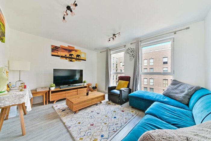 2 Bedroom Apartment For Sale In Freeman House, London, E13