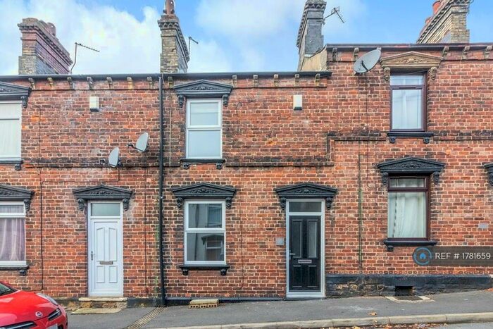 2 Bedroom Terraced House To Rent In New Street, Sheffield, S35