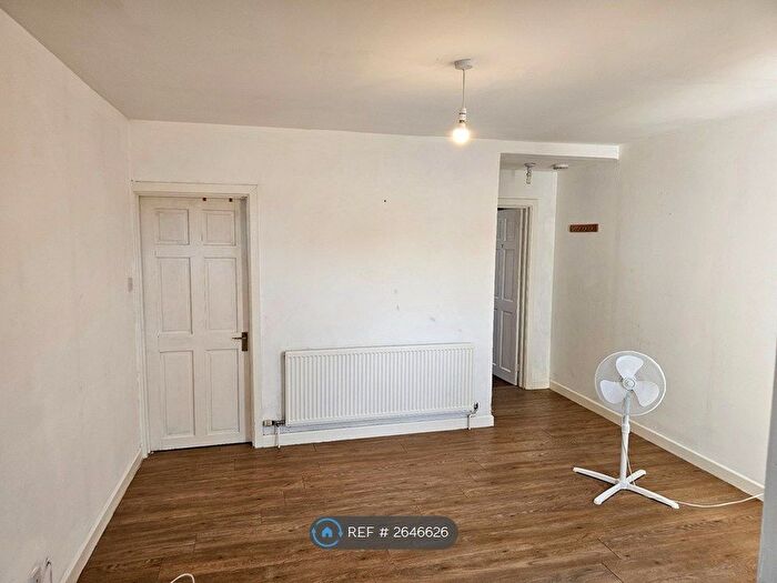 1 Bedroom Flat To Rent In Waverley St, Worcester, WR5