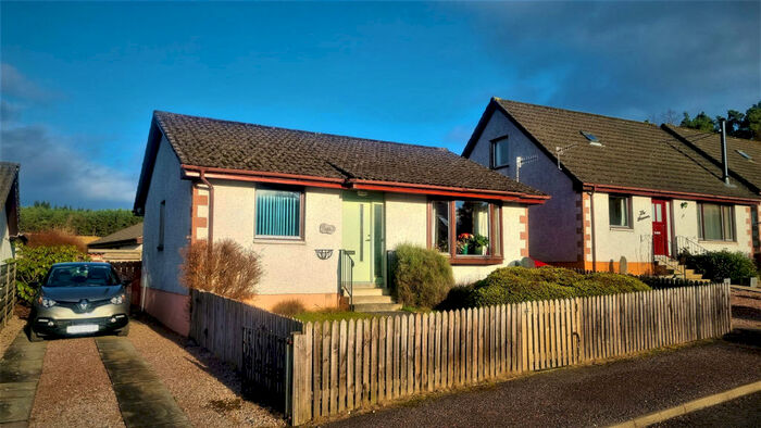 2 Bedroom Bungalow For Sale In Hillside Avenue, Kingussie, PH21