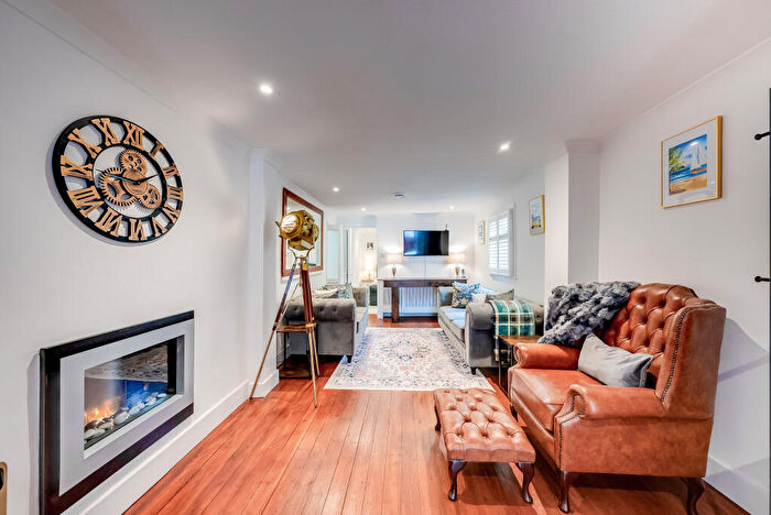 2 Bedroom Bungalow For Sale In Occupation Lane, London, SE18