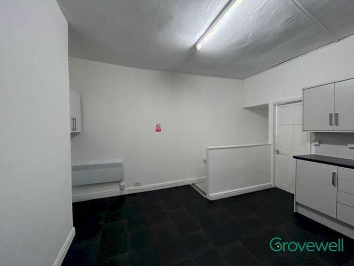 1 Bedroom Flat To Rent In Reddish Road, Stockport, SK5