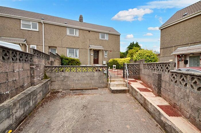 3 Bedroom Semi-Detached House For Sale In Gweal Darras Estate, Mabe Burnthouse, Penryn, TR10