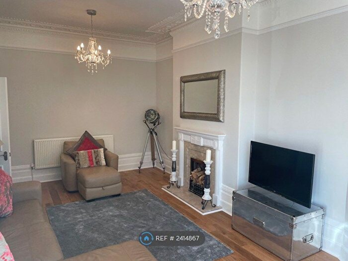 2 Bedroom Flat To Rent In Cathedral Road, Cardiff, CF11