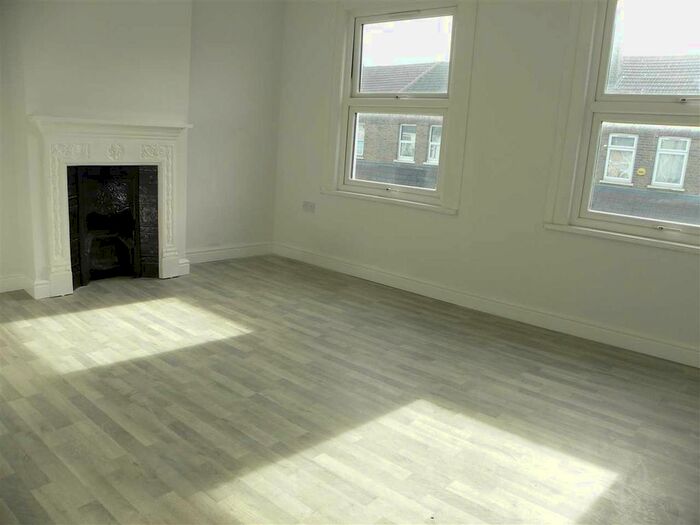 1 Bedroom Flat To Rent In Chalvey Road West, Slough, SL1
