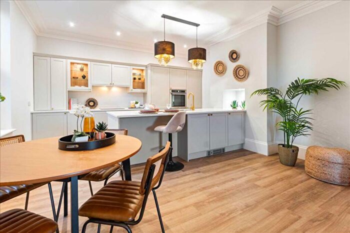 2 Bedroom Cottage For Sale In Copper Beech Court, DN33