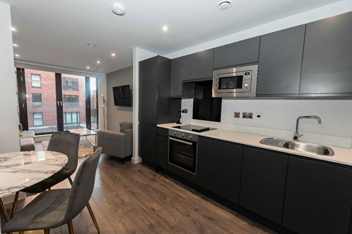 2 Bedroom Apartment To Rent In Parliament Square, Liverpool, Merseyside, L1