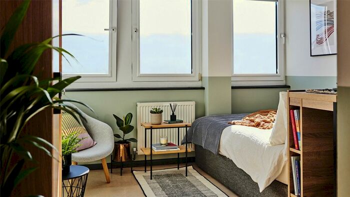 Studio To Rent In Uncle Stockwell, 60 Courland Grove SW8