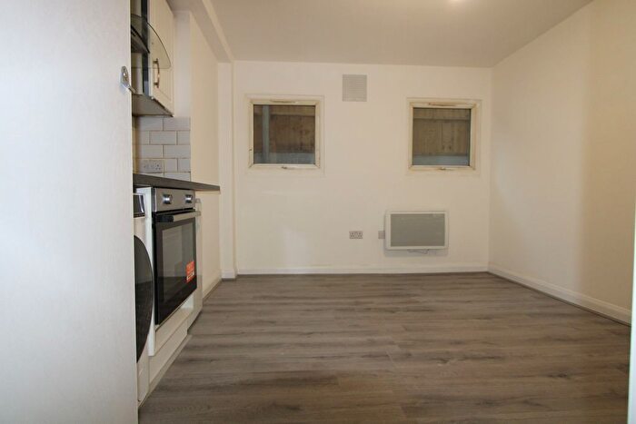 Studio To Rent In Cranfield Close, West Norwood, SE27