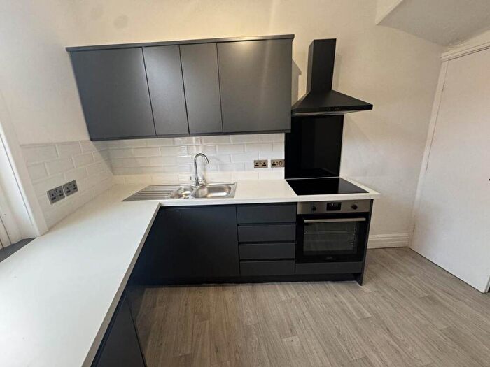 5 Bedroom House To Rent In Woodside Avenue, Burley, Leeds, LS4
