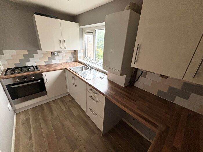 2 Bedroom Flat To Rent In Bean Croft, Birmingham, B32