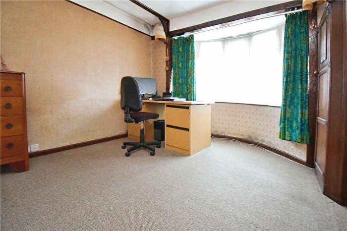 2 Bedroom Detached Bungalow For Sale In Winstone Crescent, North Baddesley, Southampton, Hampshire, SO52
