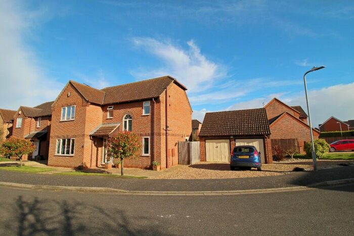 4 Bedroom Detached House For Sale In Barleyfield, Langtoft, PE6