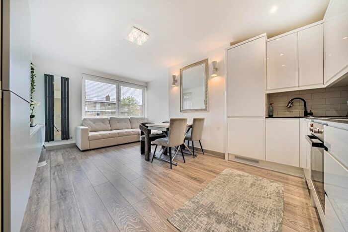 2 Bedroom Flat For Sale In Box Tree House, Gosterwood Street, SE8