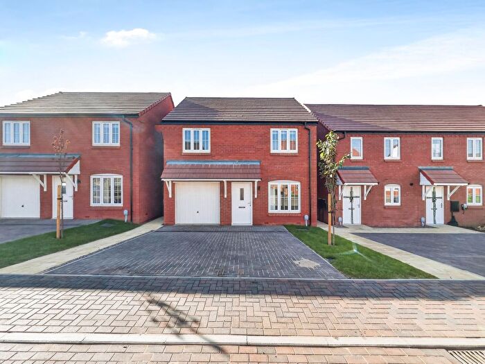 3 Bedroom Detached House To Rent In Loudham Avenue, Northampton, NN5