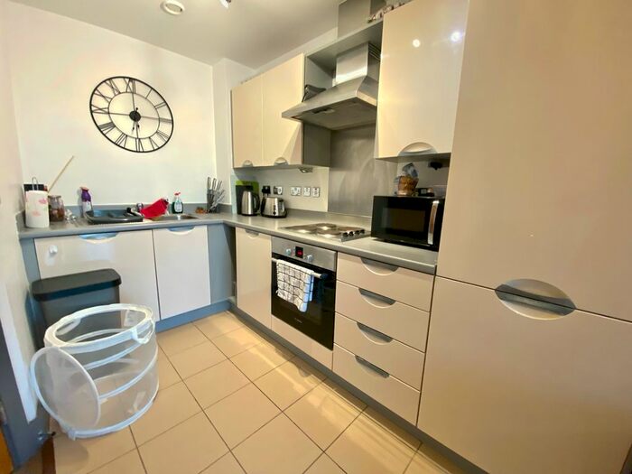 1 Bedroom Flat To Rent In Mason Way, Edgbaston, Birmingham, B15