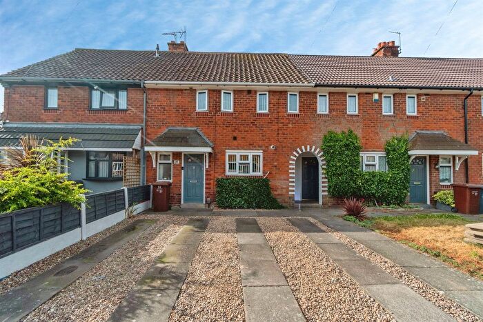 3 Bedroom Terraced House For Sale In Lister Road, Walsall, WS2