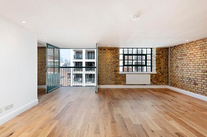 2 Bedroom Apartment For Sale In Merchant Court, Wapping Wall, London, E1W