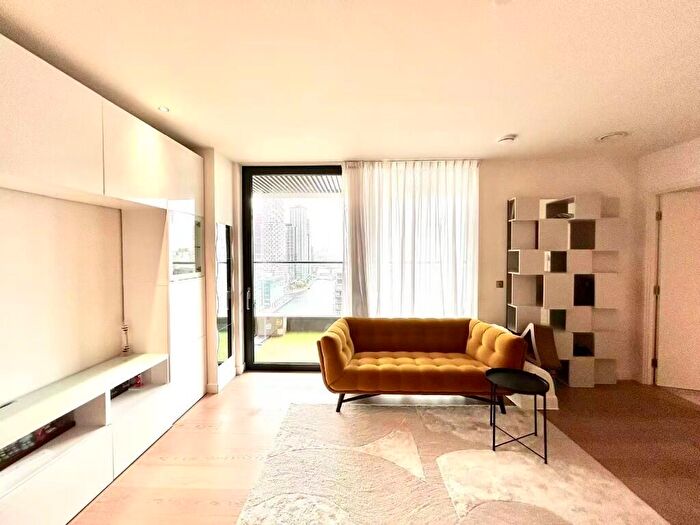 1 Bedroom Flat To Rent In Wards Place, London, E14