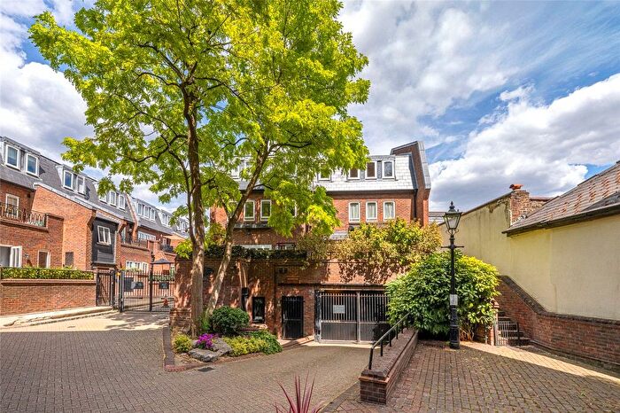 5 Bedroom Semi-Detached House To Rent In Spencer Walk, London, NW3