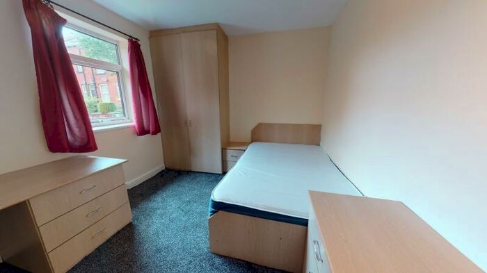 5 Bedroom Semi-Detached House To Rent In Walmsley Road, Hyde Park, Leeds, LS6