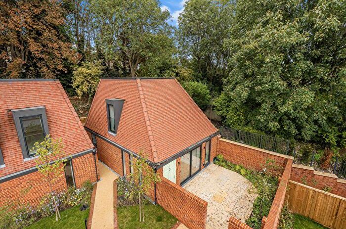 3 Bedroom Detached House To Rent In Maplehurst Square, The Grove, Coulsdon, CR5