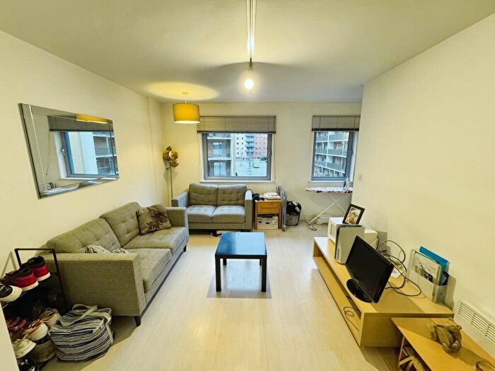 1 Bedroom Flat To Rent In Manor Mills, Ingram Street, Leeds, West Yorkshire, LS11