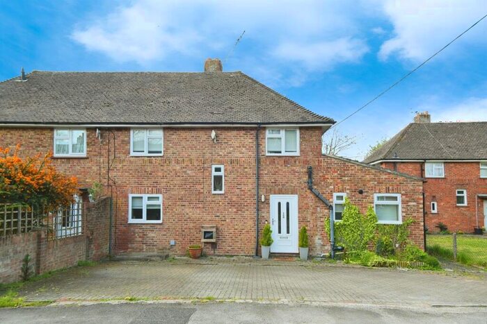 4 Bedroom Semi-Detached House For Sale In Castleview Road, Chiseldon, Swindon, SN4