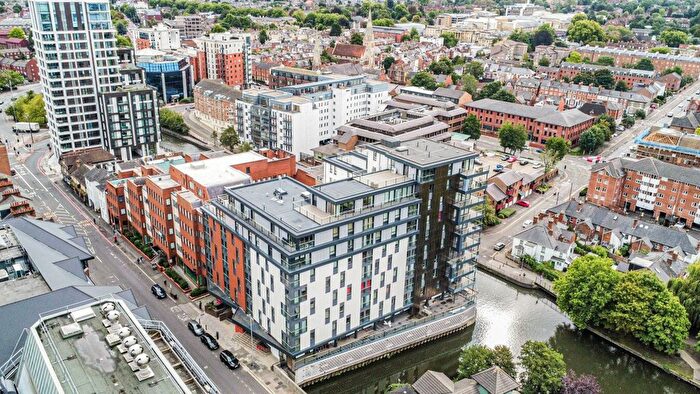 1 Bedroom Flat To Rent In Kennet House, Kings Road, Reading, Berkshire, RG1