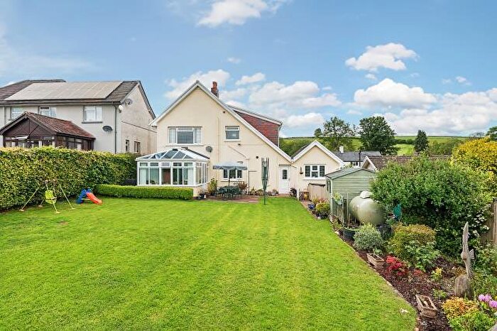 4 Bedroom Detached House For Sale In Park View, Felinfach, Brecon, LD3