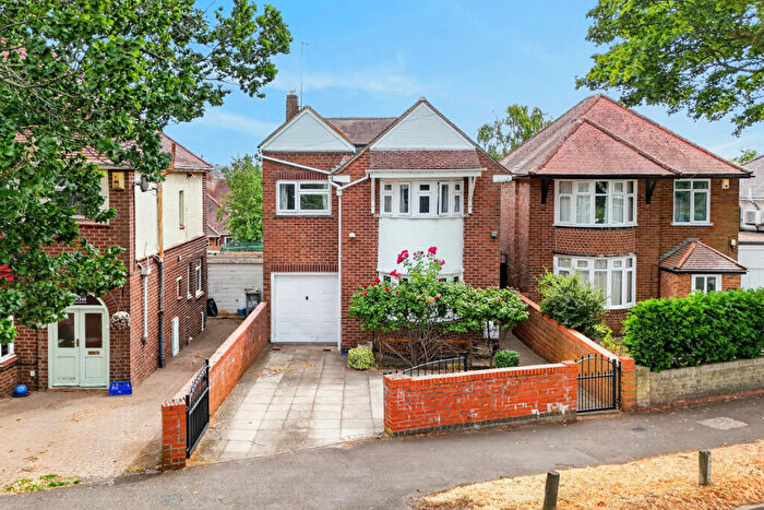 4 Bedroom Detached House For Sale In Windmill Avenue, Kettering, NN15