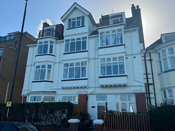 2 Bedroom Flat To Rent In Palm Bay Avenue, Margate, CT9